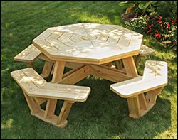 Walk-In Patio / Picnic Tables