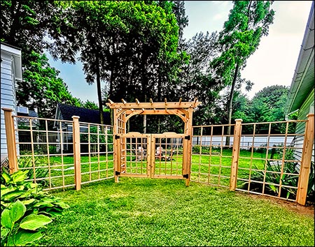 Red Cedar Canterbury Arbor w/Gate & 2 Wings