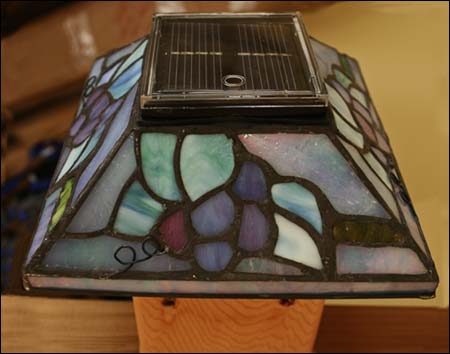 Tiffany Style Grape Post Cap w/Solar Light