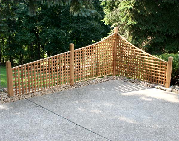 Red Cedar Lattice Corner Fencing