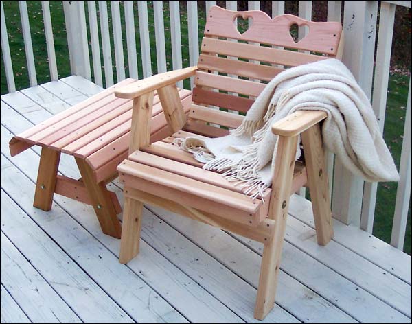 Cedar Country Hearts Patio Chair