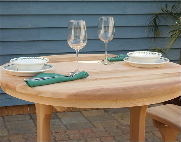 Red Cedar Round Trestle Picnic Table Set