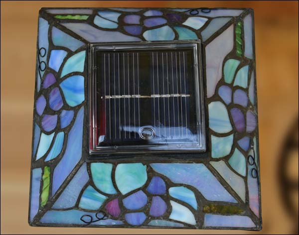 Tiffany Style Grape Post Cap w/Solar Light